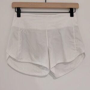 Lululemon speed up high rise shorts 2.5” (white)
Excellent condition!